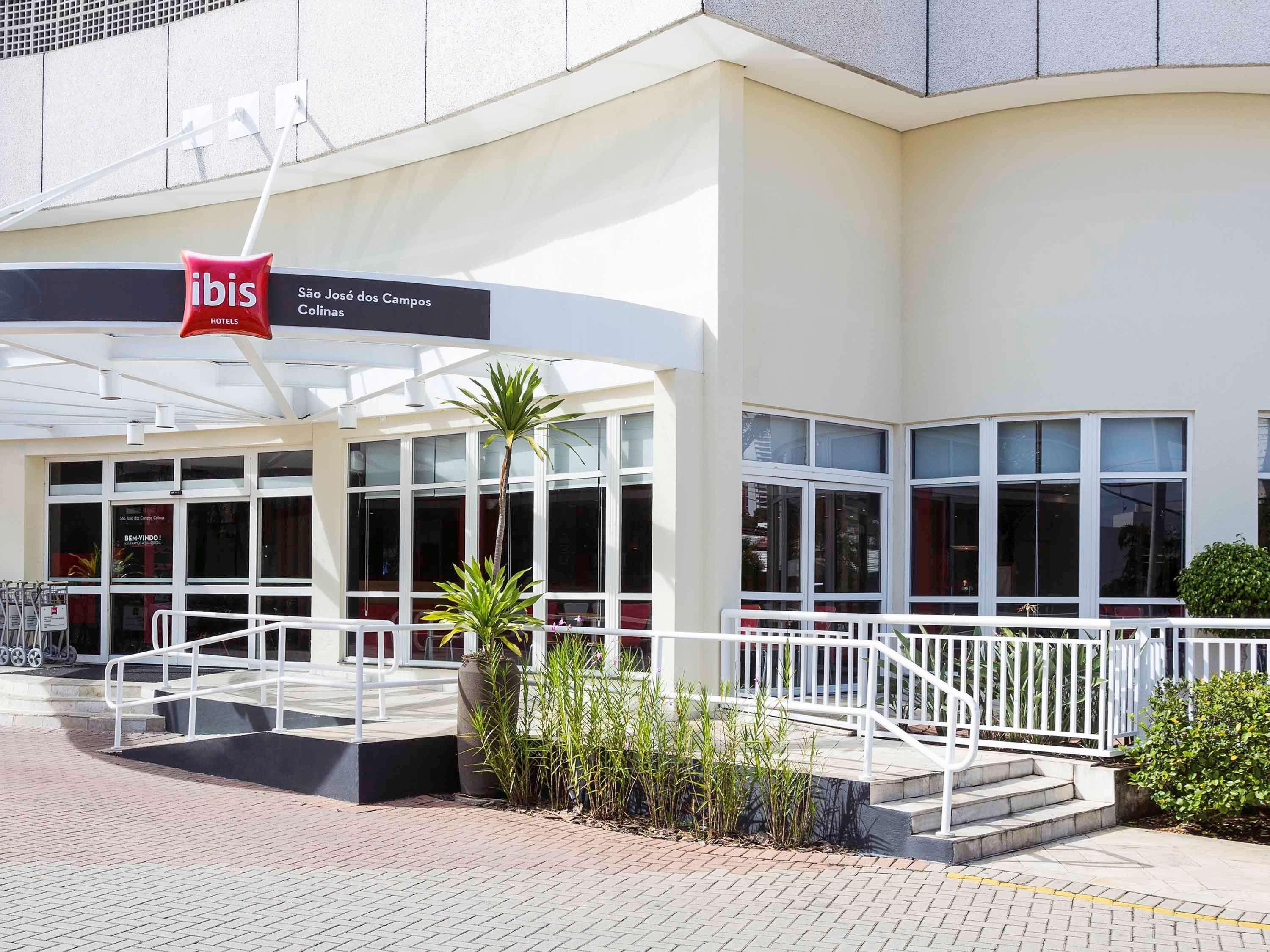 Hotel Ibis Sao Jose Dos Campos Colinas Exterior foto